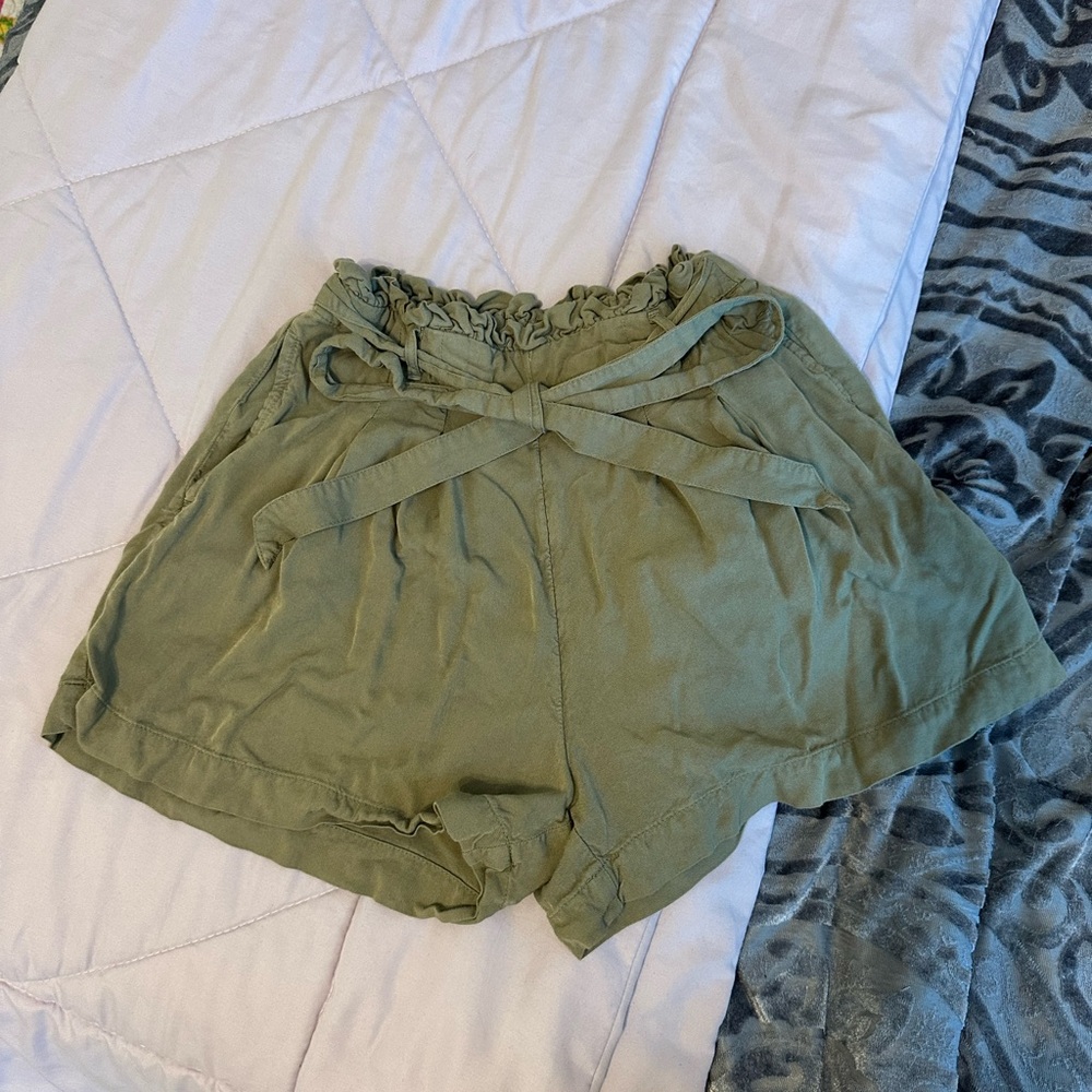 American Eagle Bow Tie Shorts
